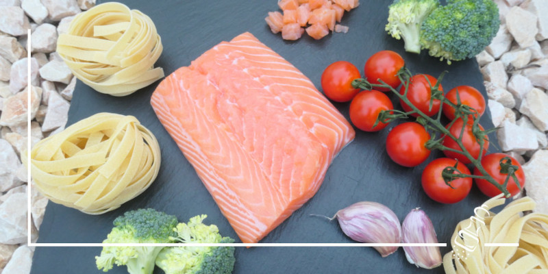 lachs mit nudeln und broccoli